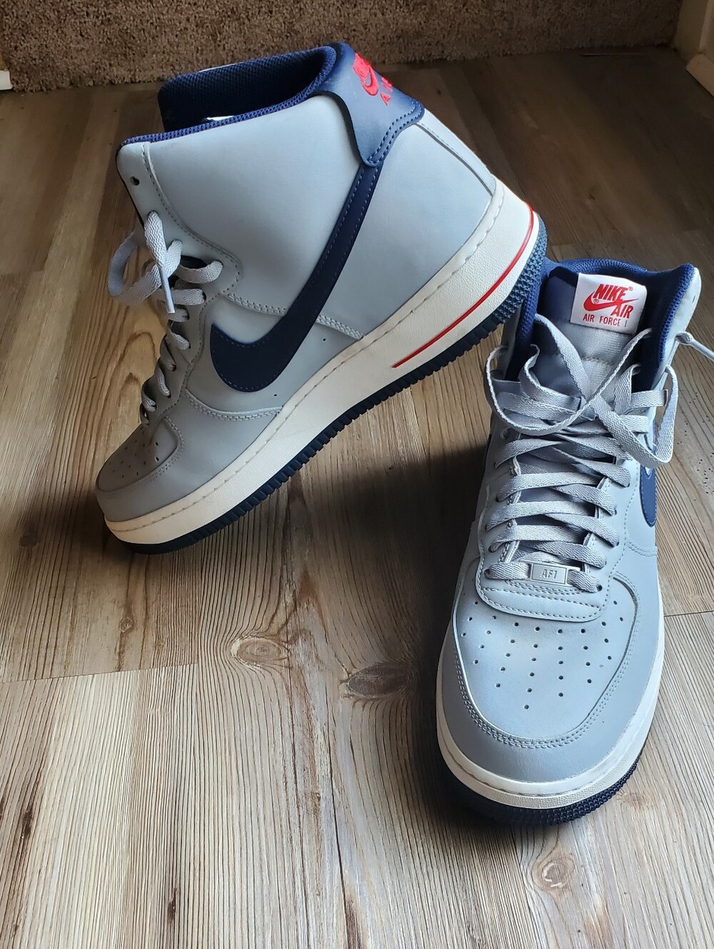 Nike Men’s High-Top Air Force 1 Sneakers Light Gray and Navy Blue Size 13.5 EUC